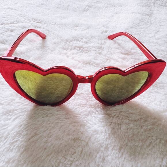 Addison Red Heart-Shaped Sunglasses - Picture 4 of 13